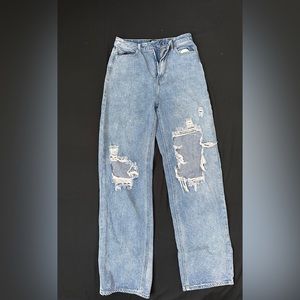 Baggy light blue jeans